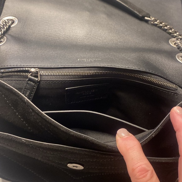 Black suede bag with nice silver chain strap - Picture 6 of 7